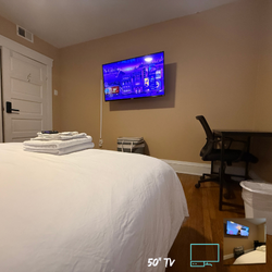 Quiet Room for Solo Travelers near Lakewood 10 minutes from downtown cleveland